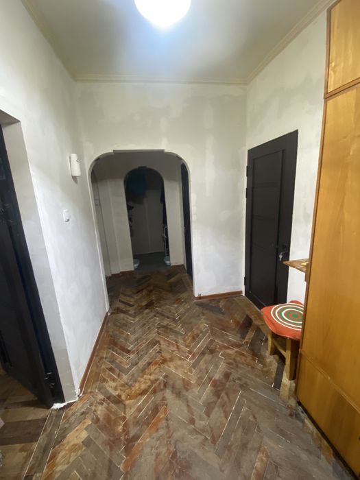 Продается 4 комнатная квартира, в Мирабадском районе, Массив Куйлюк 4