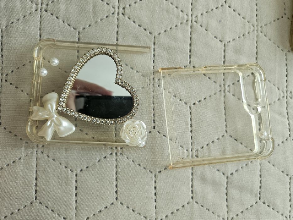 Калъфи за телефони зед флип 5 и галакси А22 5г