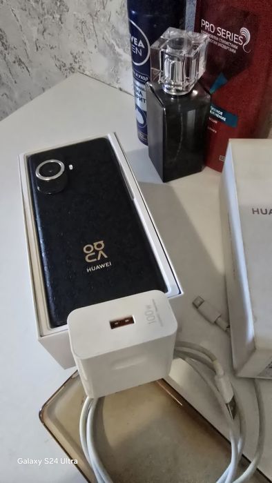 Продам Хуавей нова 11про почти новый