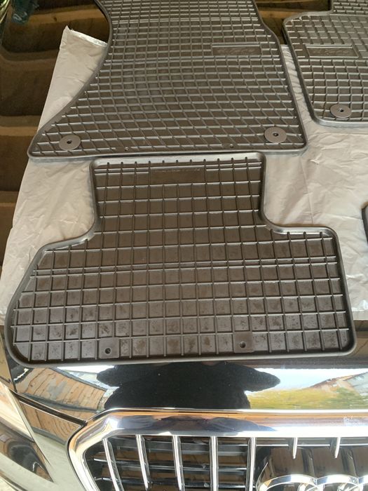 Preșuri interior și tăviță portbagaj din cauciuc Audi Q5
