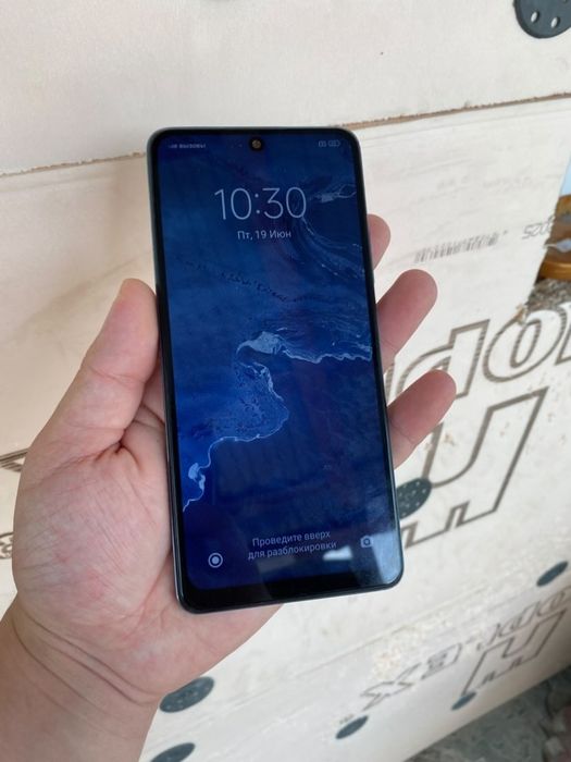 В продаже Redmi Note 10 pro.