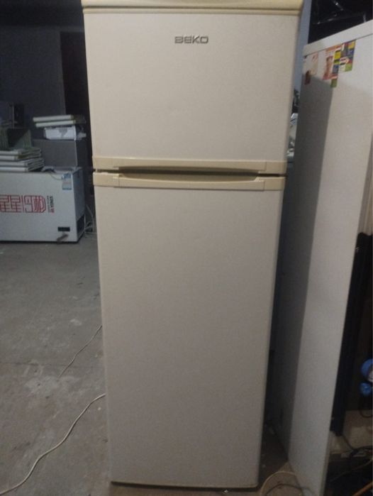 Продам холодильник