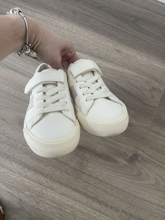 Adidasi albi unisex copii