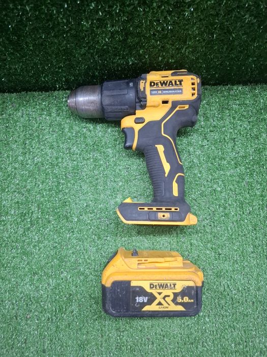 Ударен безчетков винтоверт на DeWALT DCD709 с батерия 5 ампера