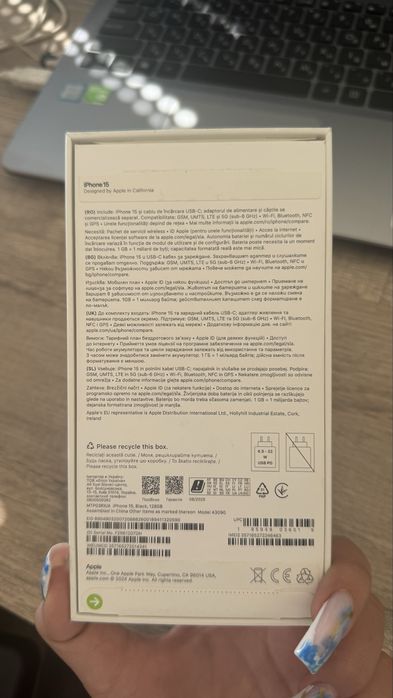 Продавам iphone 15 black