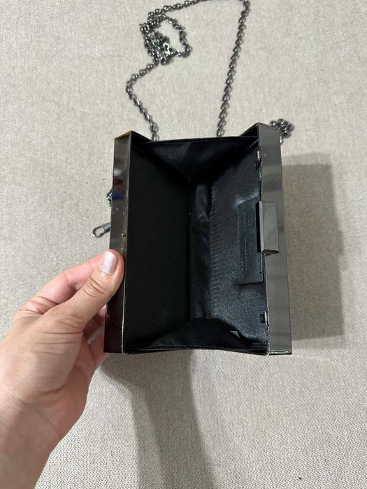 Clutch negru cu lant
