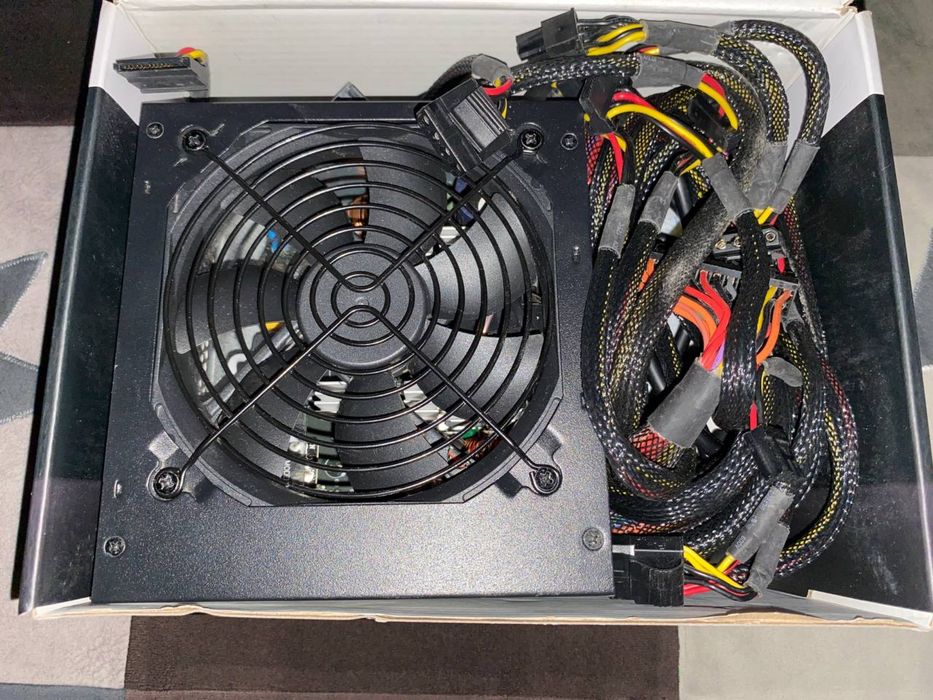 Блок питания новый 650W