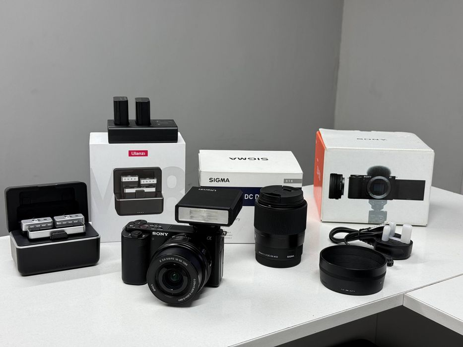 Sony ZV-E10.