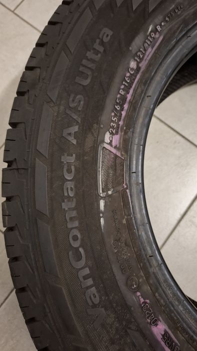 Единична всесезонна бусова гума Continental 235 65 16C