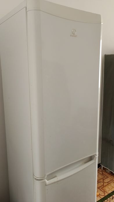 Холодильник рабочий