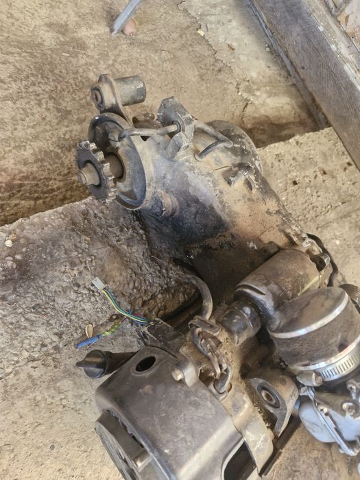 Vând motor de 150cc