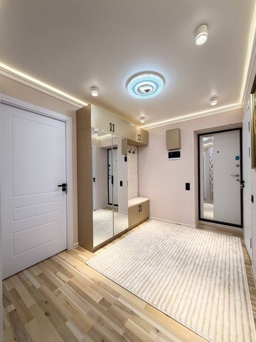 Чиланзар 2.  3в4комнатная. Евро. Кирпич.  Меб и тех