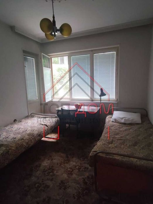 Продава се Четиристаен апартамент в Варна, Център - 120 кв.м за 2217 €/кв.м - Снимка #2