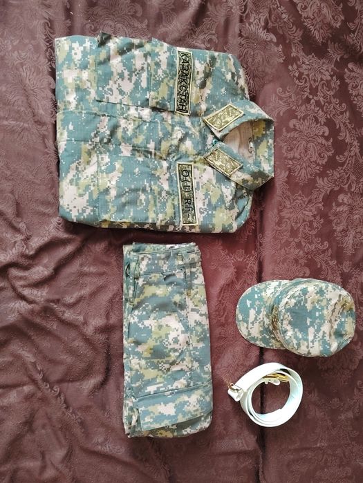 Подам военную форму комплект