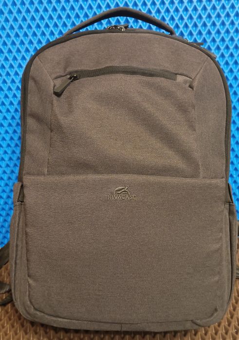 Продам два брендовые рюкзака.