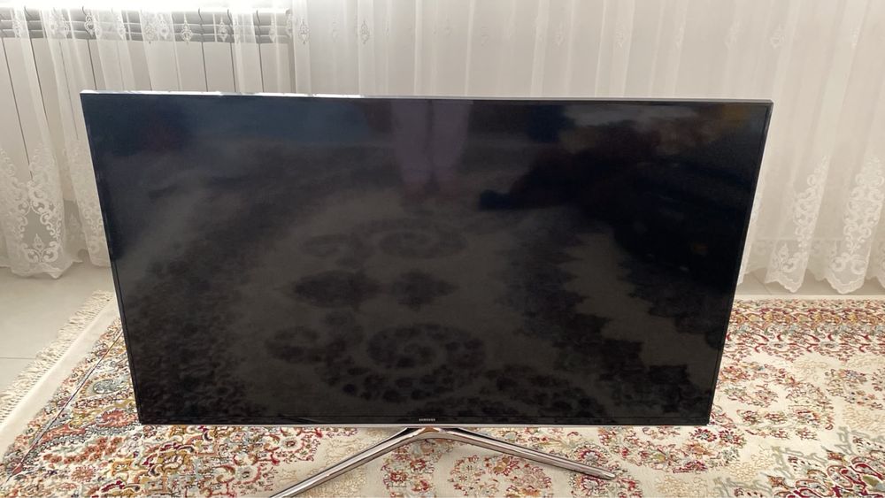 Телевизор Samsung Smart TV в отличном состоянии