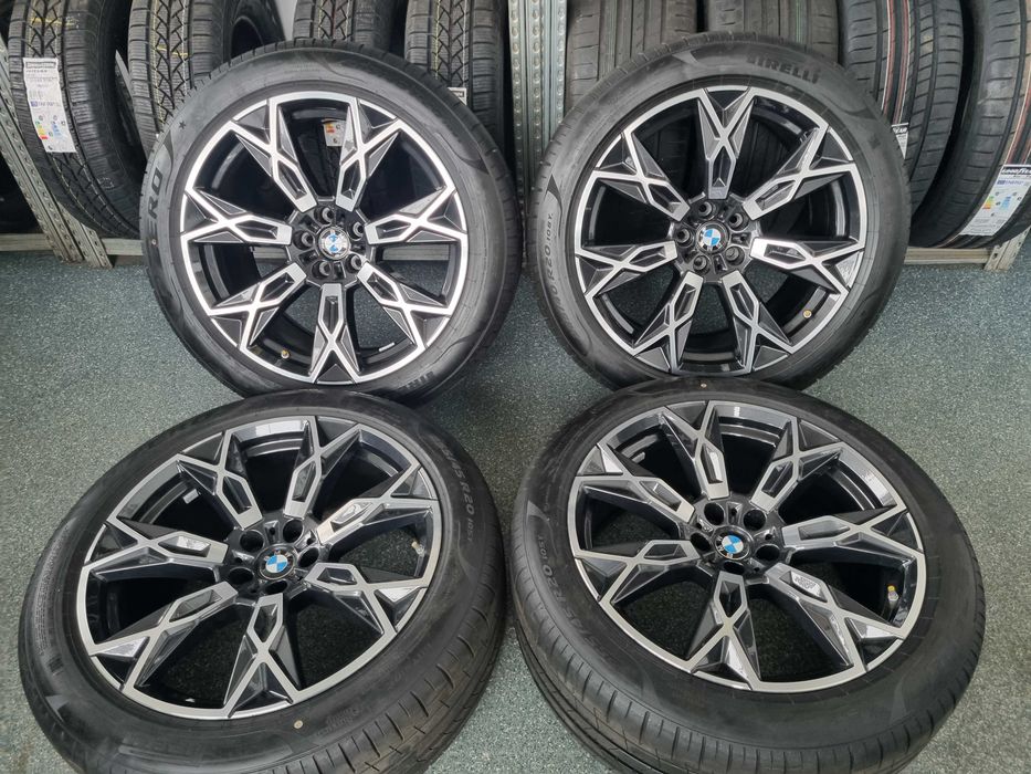 Jante BMW G70 Originale Anvelope iarna Pirelli 285 40 20