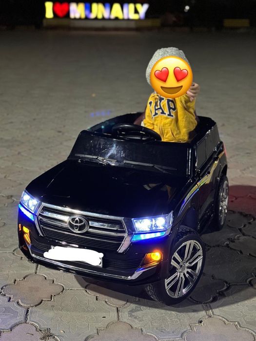 Машина с пультом