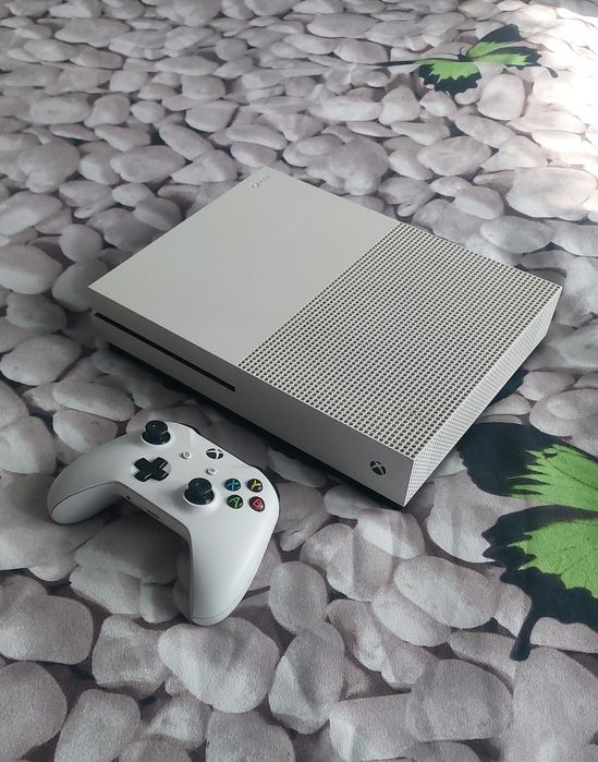 Xbox One S 1TB impecabil + Jocuri