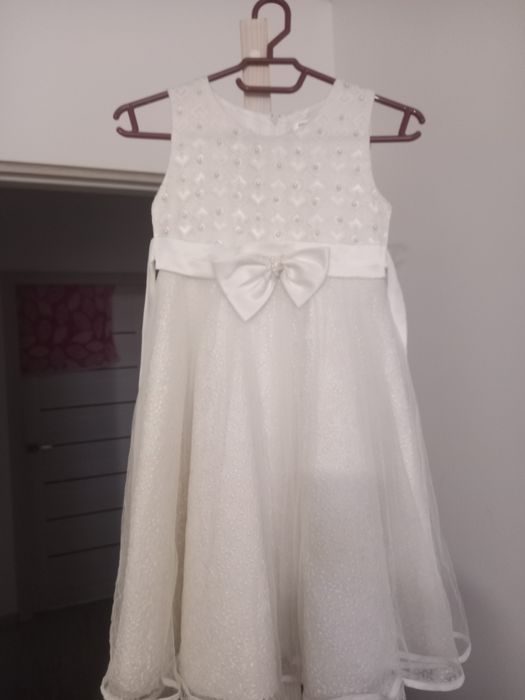 Продам платье для девочек