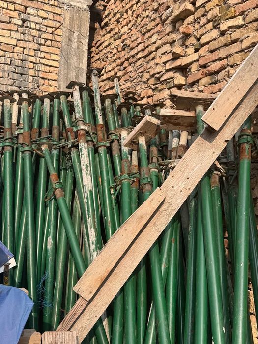 Российская монолитная стойка б/у 250 шт