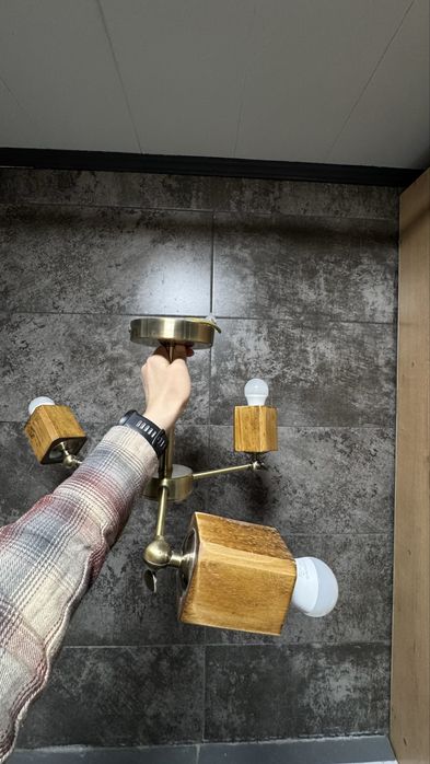 Продам люстры в хорошем состоянии