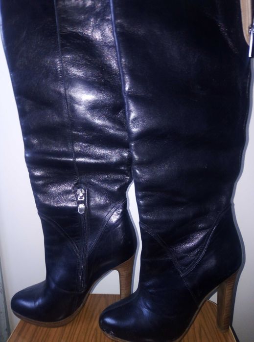 Продам женские сапоги !