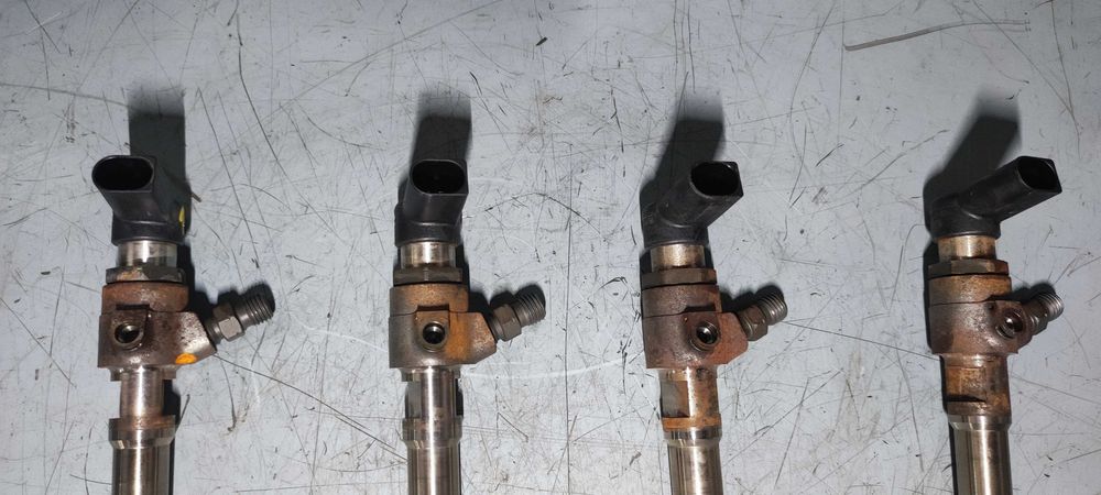 Injector injectoare volkswagen vw 1.6 TDI cay CAYC cod 03l130277b