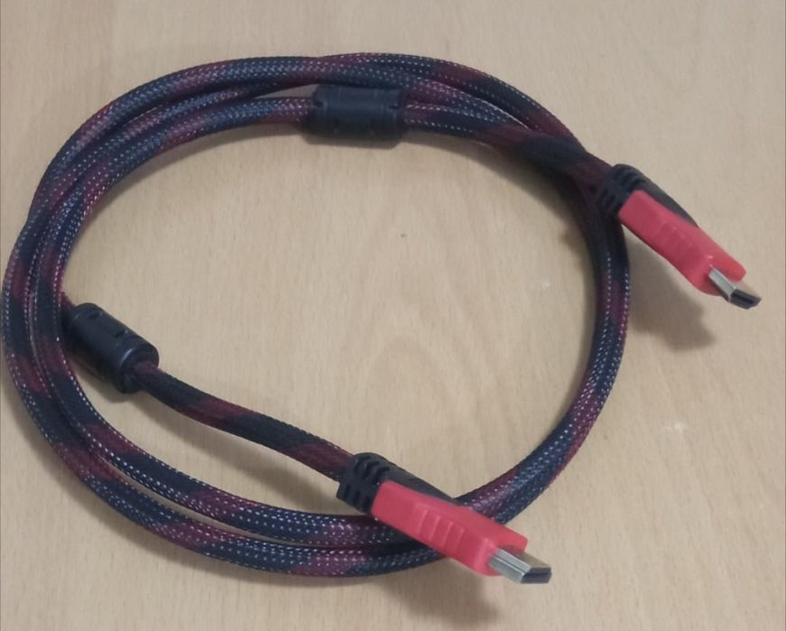 Vând cablu HDMI HDMI