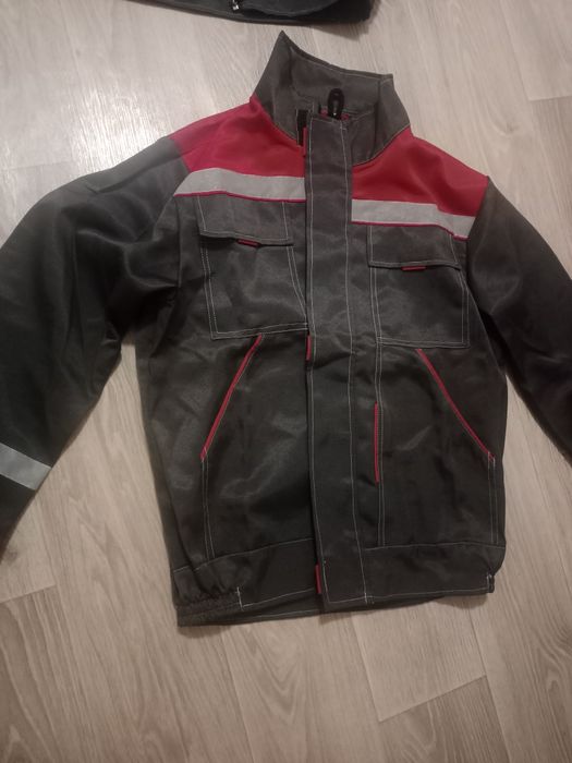 Продам спец одежду.