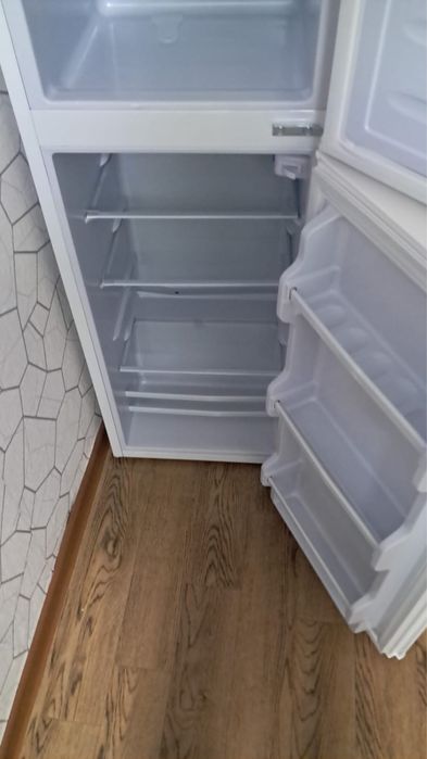 Холодильник сатылады