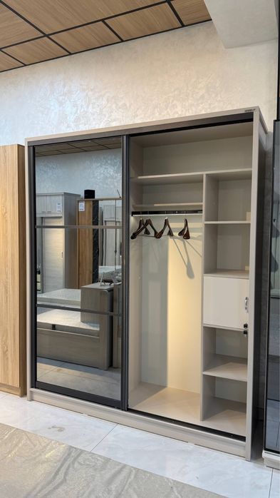 Современный и стильный шкаф