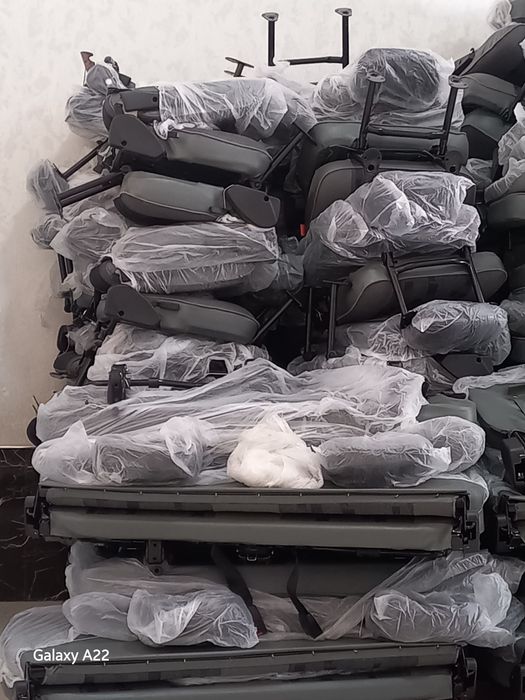 Дамас.  Сидения   Янги