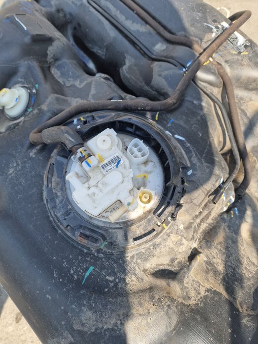 Rezervor/pompa benzina toyota chr c-hr 1.2