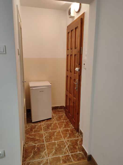 PF Inchiriez garsoniera luminoasa , 28 mp  Manastur , Aleea Garbau