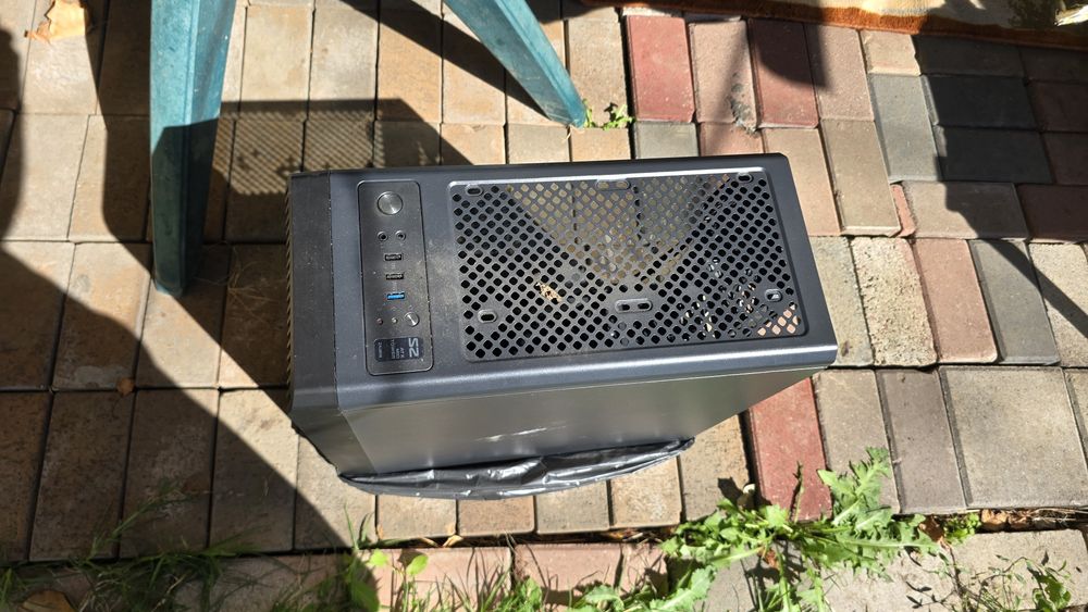Carcasă computer