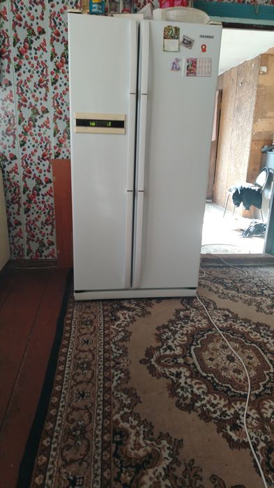 Продам холодильник Samsung