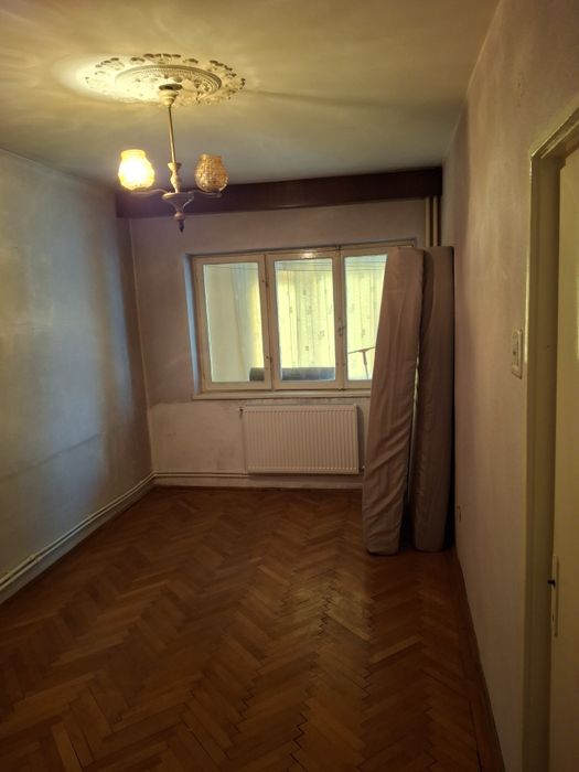 Apartament 3 camere decomandat