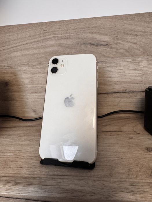 Vand iphone 11 128GB +cutie