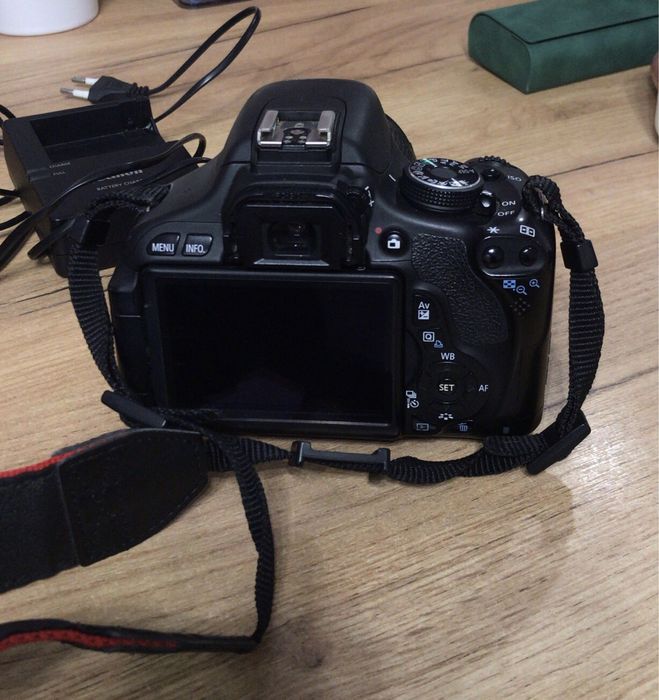 фотоаппарат Canon EOS600D