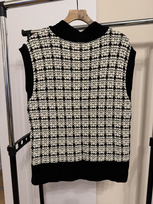 Пуловер без ръкав