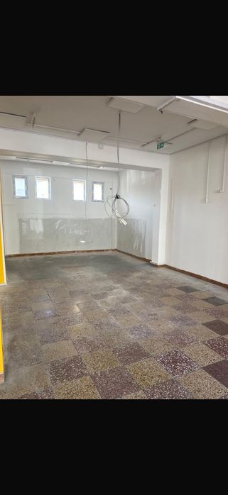 Spațiu Comercial de Închiriat Zona Școlilor MicroHala