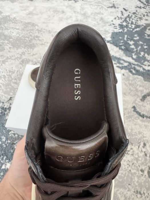 Adidasi GUESS Marimea 41