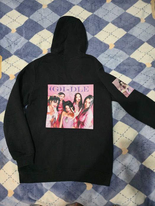 Продаю худи на девочку 10-12лет