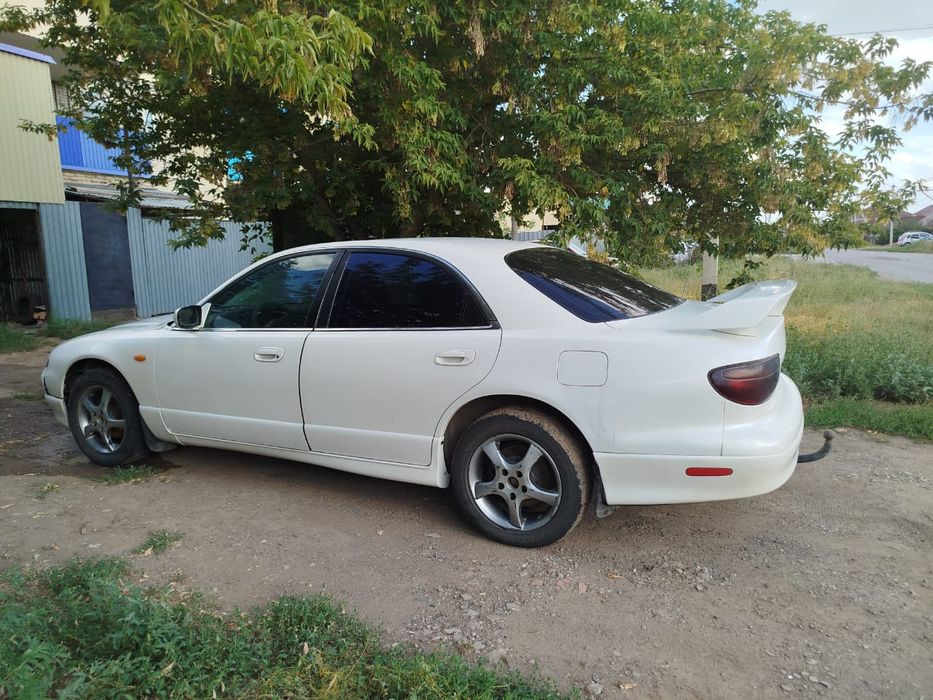 Автомобиль Мазда