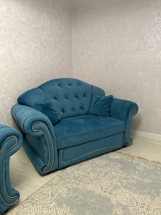 Мягкая мебель (диван)