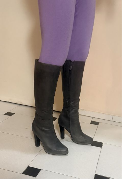 Дамски кожени ботуши