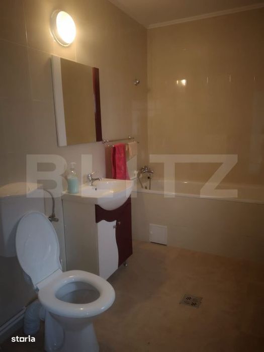 Casa de vanzare 100 mp, teren 3.500 mp, zona Pojorata