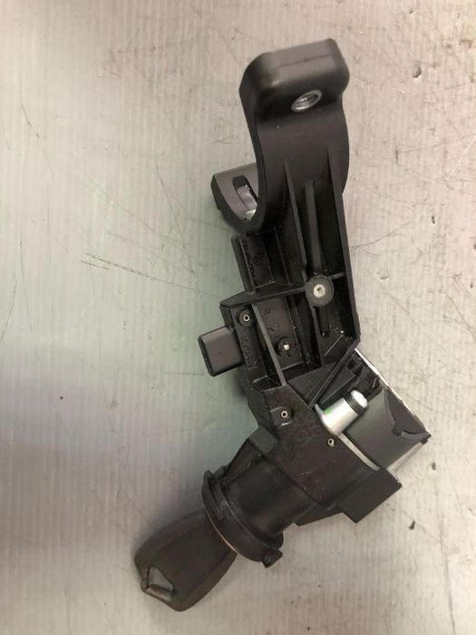 contact cu cheie fiat punto