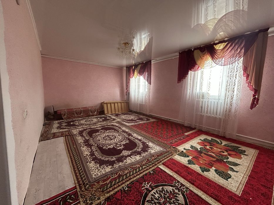 Үй сатылымда 7бөлмелі